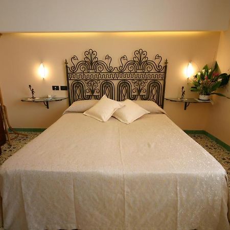 Sorrento Inn Guesthouse Екстериор снимка