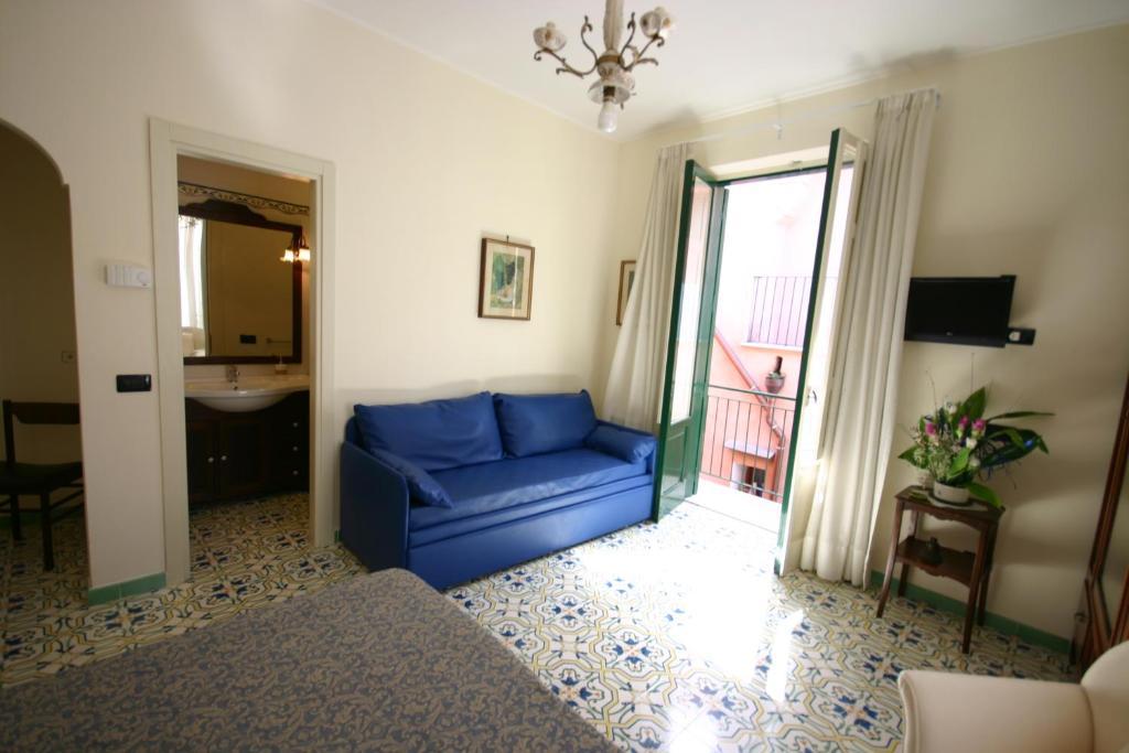 Sorrento Inn Guesthouse Стая снимка