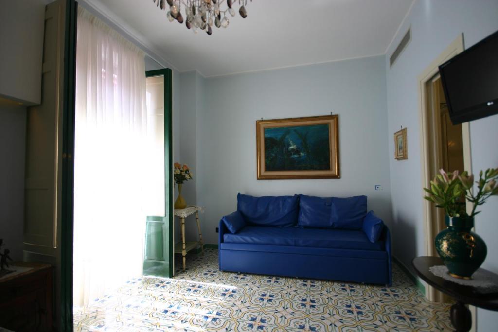 Sorrento Inn Guesthouse Стая снимка