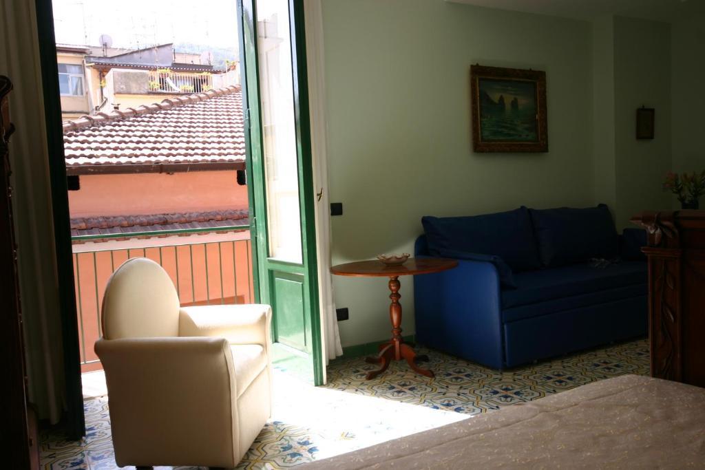 Sorrento Inn Guesthouse Стая снимка