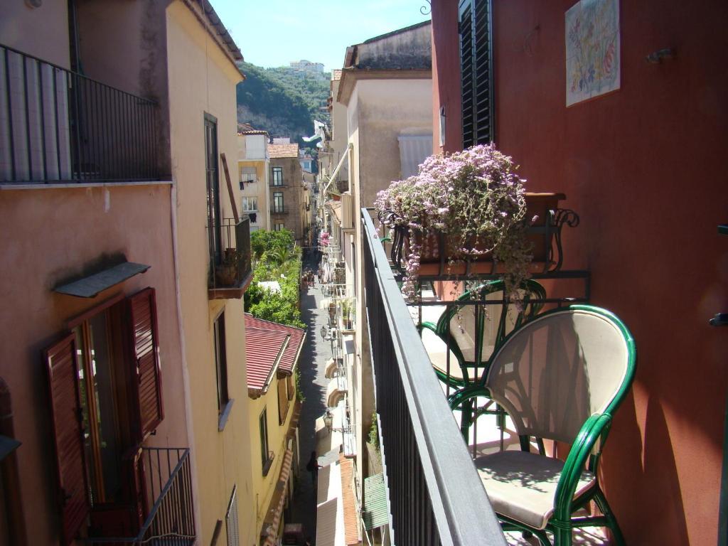 Sorrento Inn Guesthouse Екстериор снимка
