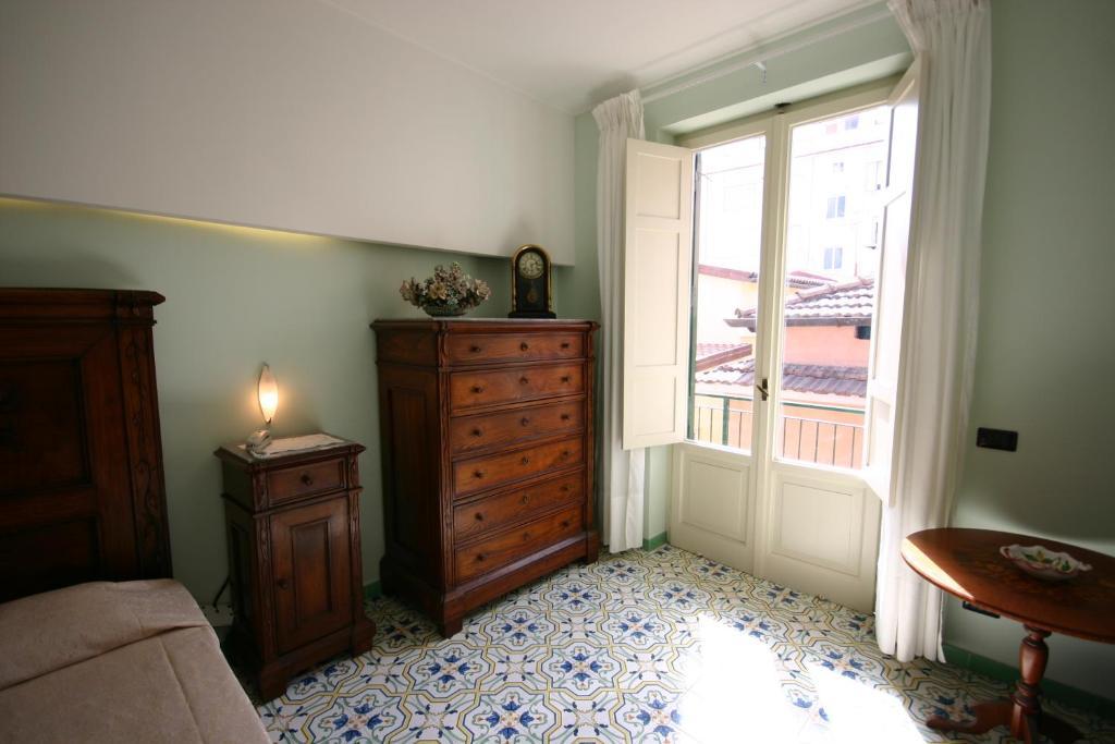 Sorrento Inn Guesthouse Екстериор снимка